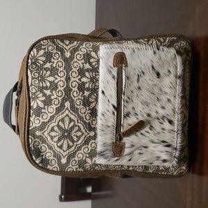 Myra Clique backpack (NWOT)